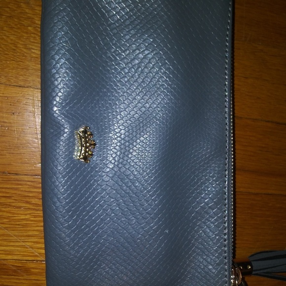 Juice couture wristlet - Picture 3 of 3